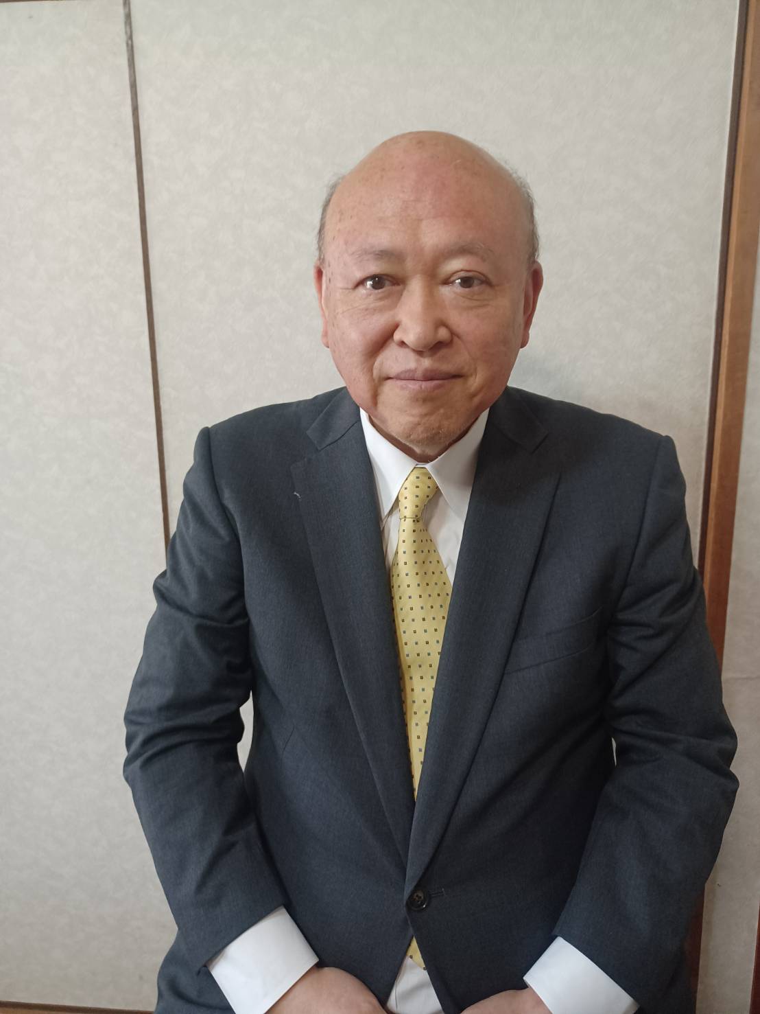 團　弘志　氏