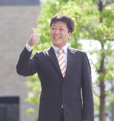橘 英樹  氏